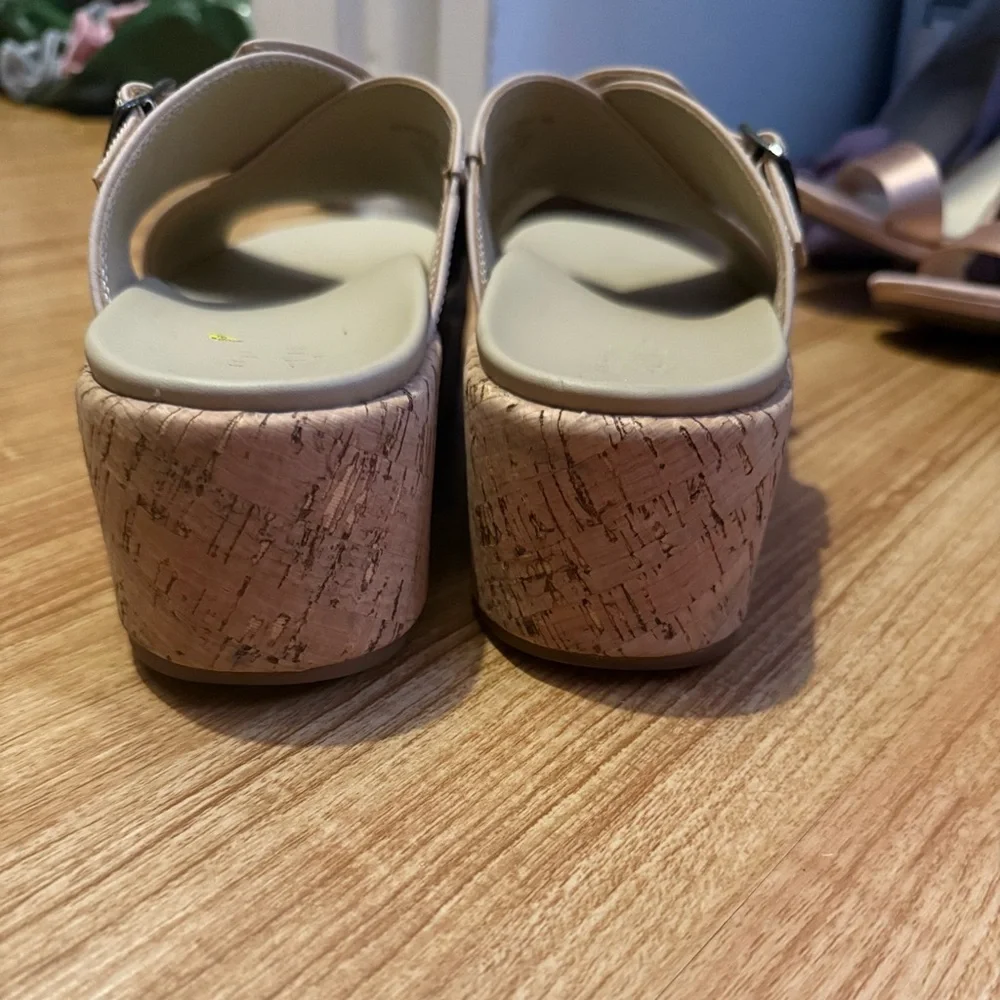 Women’s ABEO Solstice Cross Slide Cuban Sand size 7